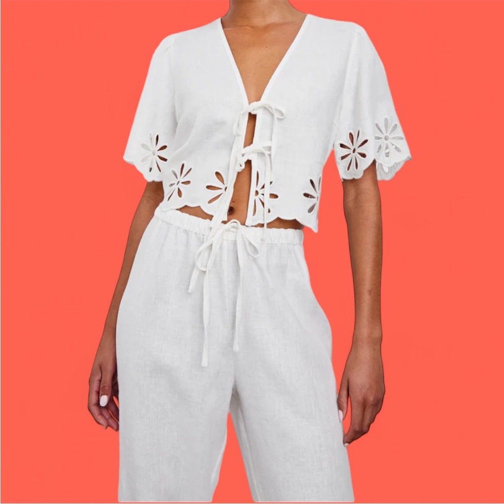NWT Linen Blend Elie Tahari Relaxed White Eyelet Women's 2 Piece Set.